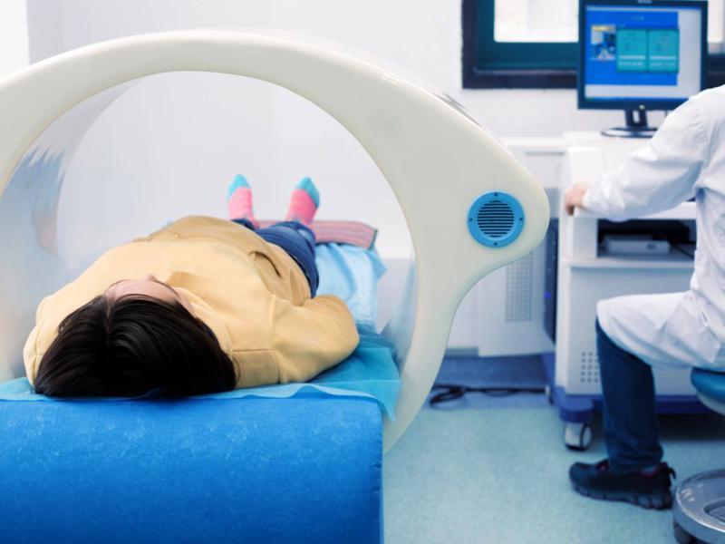 Equipo de densitometría ósea DEXA en Altacura Concepción